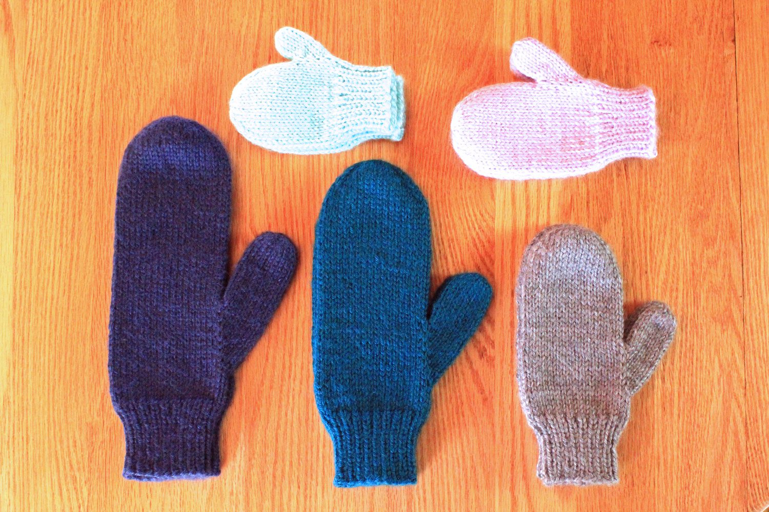 simple-mitten-knitting-pattern-purlsandpixels