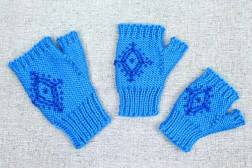 Blue fingerless gloves with snowflake pattern, Anna's Frozen fingerless gloves, designed by PurlsAndPixels