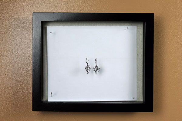 DIY Jewelry Photography Stand for Earrings 