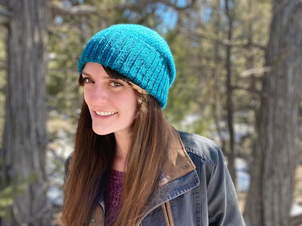 Basic Slouch Hat knitting pattern by Liz Chandler @PurlsAndPixels.