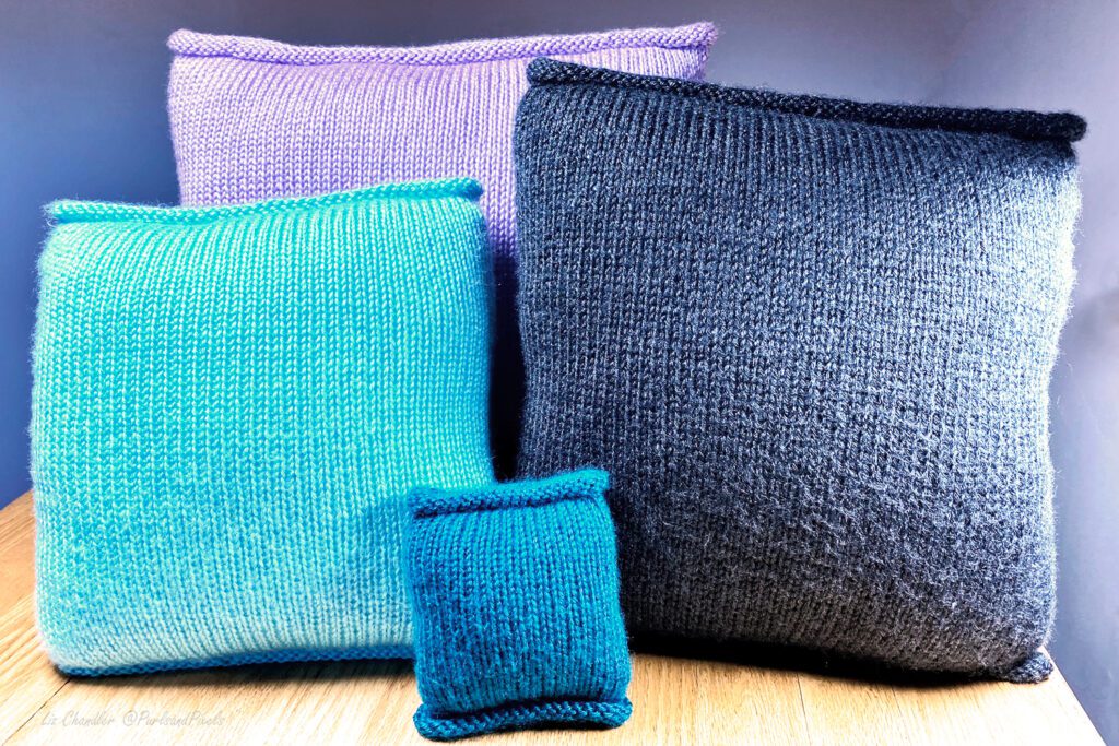 Learn to knit a pillowcase with this free basic pillow cover knitting pattern from Liz Chandler @PurlsAndPixels.
