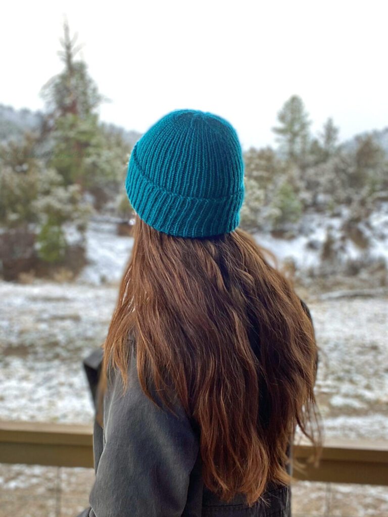 Knit a stretchy, one-size-fits-most ribbed hat with a foldable brim using this free knitting pattern from Liz Chandler @PurlsAndPixels.