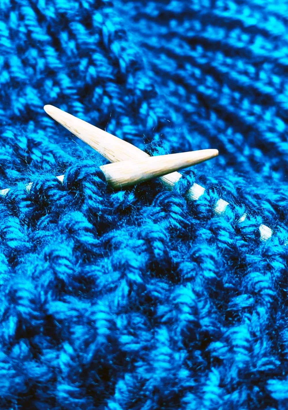 Knitting Journal: Fuzzy Blanket by Liz Chandler @PurlsAndPixels.