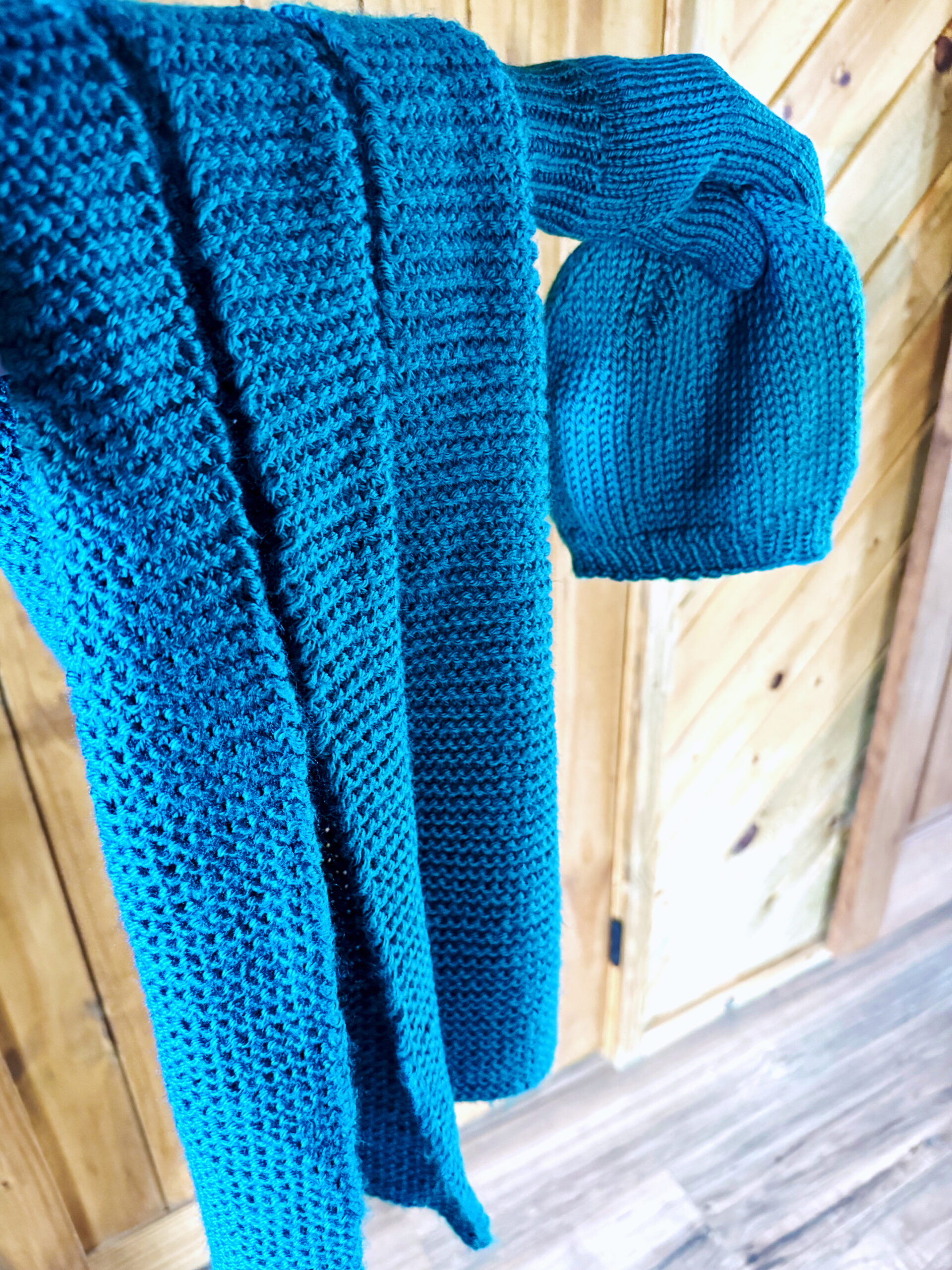 Beginner Knitting Pattern Bundle: Easy, Step-by-Step Designs for New Knitters A Knitting Pattern Set by Liz Chandler @PurlsAndPixels