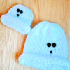 The simple Chunky Ghost seamless knit hat is made with just knit stitches has a naturally rolling brim. Get the PDF knitting pattern from Liz Chandler @PurlsAndPixels.