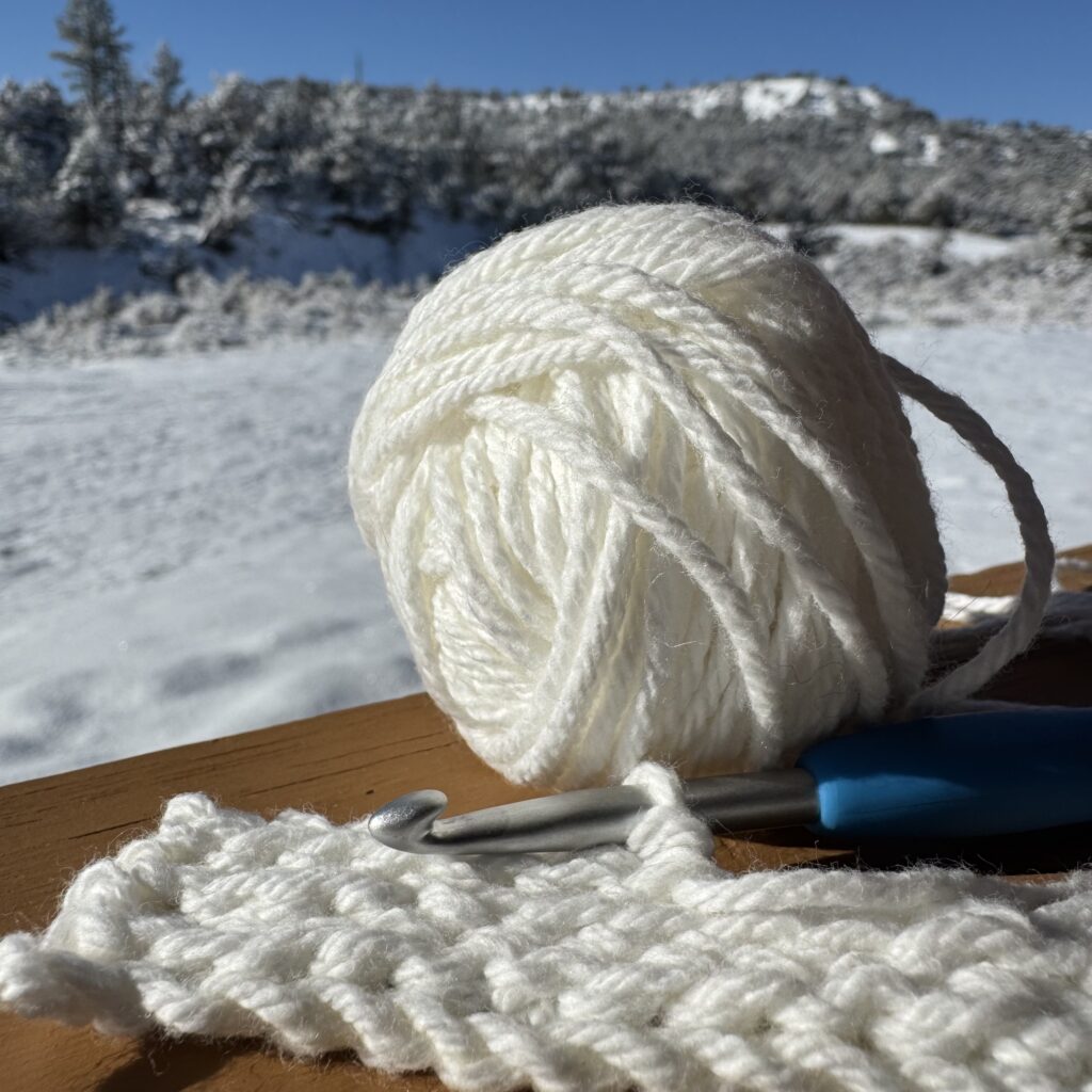 Learn to crochet and get easy-to-follow crochet patterns from Liz Chandler @PurlsAndPixels.