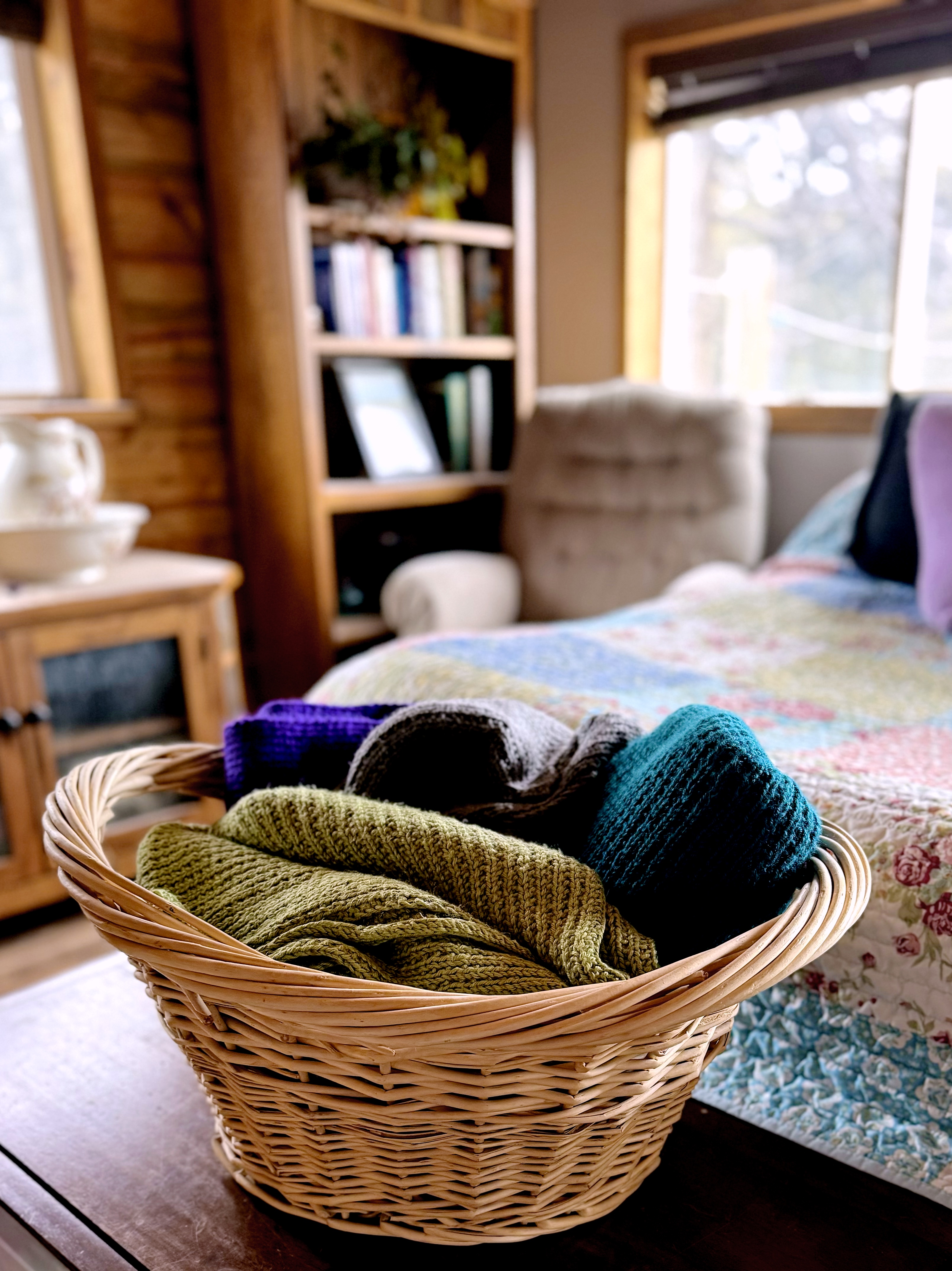Create your cozy independence with Liz Chandler @PurlsAndPixels.